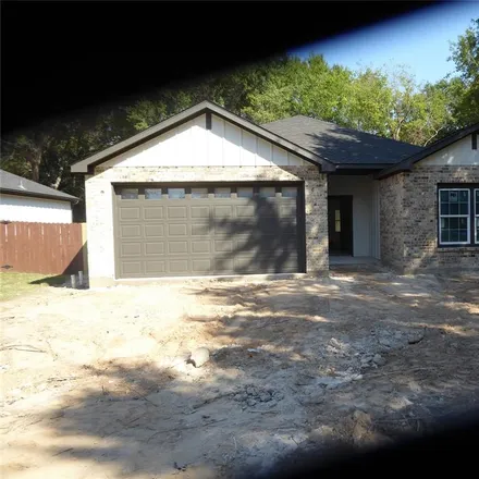 Buy this 3 bed house on 400 Oahu Loop in Tool, Henderson County