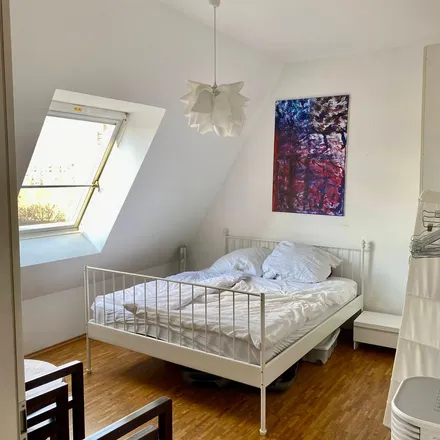Rent this 2 bed apartment on Café / Bäckerei Aura in Greifswalder Straße 46, 10405 Berlin