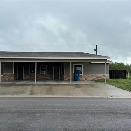 Image 2 - 502 White Avenue, Freer, TX 78357, USA - House for sale