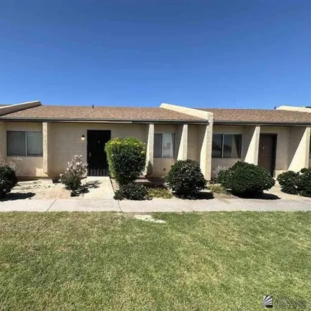 Rent this 2 bed house on Ironwood Circle in Yuma, AZ 85364