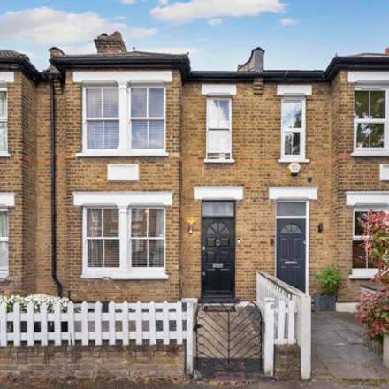 Buy this 2 bed townhouse on 46 Vernon Avenue in The Apostles, London