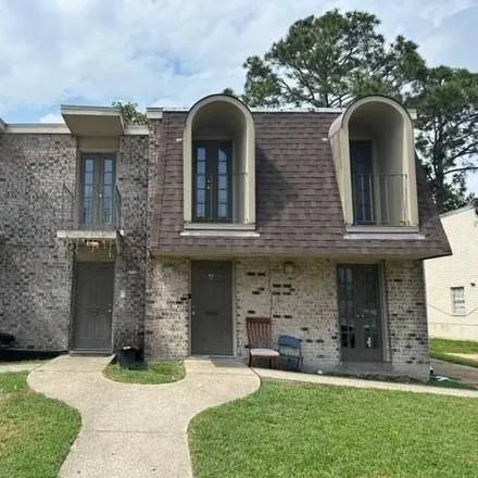 Buy this 6 bed house on 2714 Lexington Drive in Metairie, LA 70002