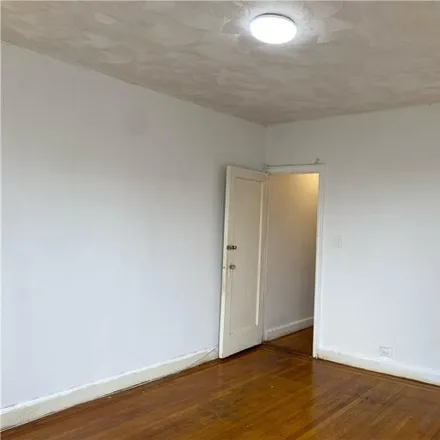 Image 4 - 463 East 178th Street, New York, NY 10457, USA - Apartment for sale