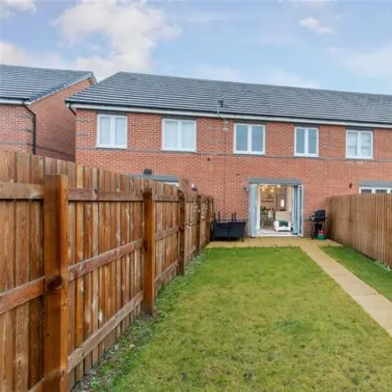 Image 9 - Littlewood Cresent , Wakefield, West Yorkshire, Wf1 5fj - Townhouse for sale