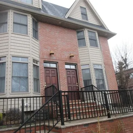 Buy this 3 bed townhouse on Waterman & Butler (after Butler) in Waterman Street, Providence