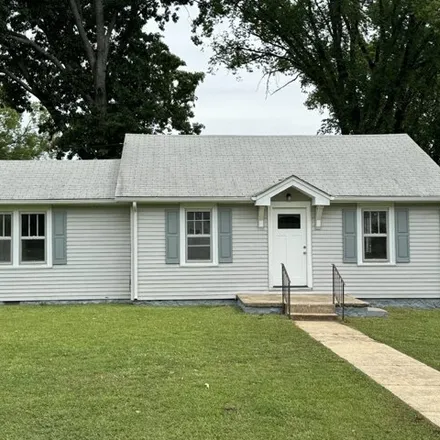 Buy this 2 bed house on 433 Fairground Heights Street in Shelbyville, TN 37160