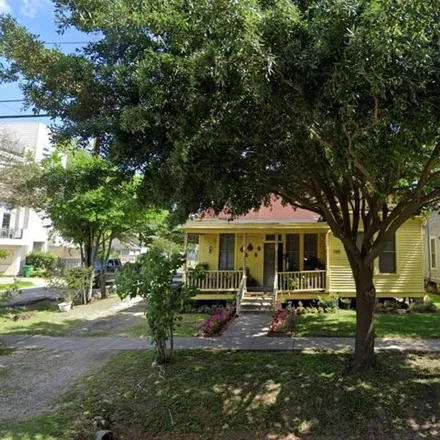 Buy this 3 bed house on 1722 White Street in Houston, TX 77007