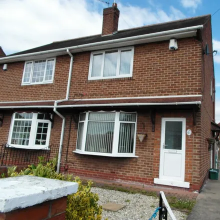 Rent this 2 bed duplex on Westminster Crescent/Atholl Crescent in Westminster Crescent, Doncaster