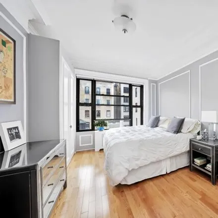 Image 4 - 251 West 89th Street, New York, NY 10024, USA - Condo for sale