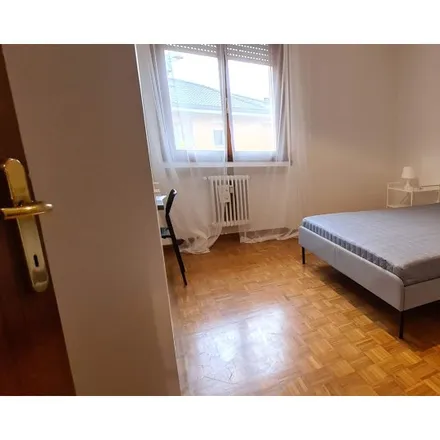Rent this 3 bed room on Viale Divisione Julia 63 in 36100 Vicenza VI, Italy