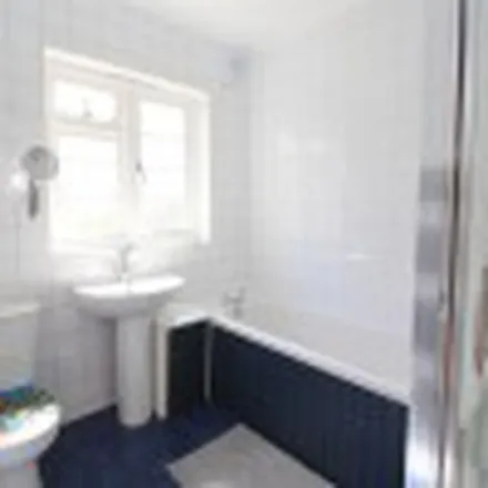 Image 2 - St Albans Abbey Railway Station, Holywell Hill, St Albans, AL1 2DN, United Kingdom - Apartment for rent