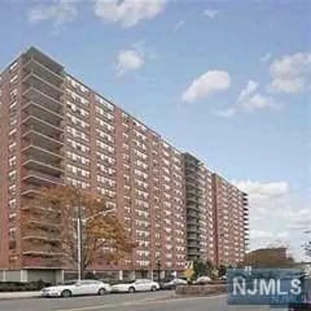 Image 1 - Lennox, 500 Central Avenue, Union City, NJ 07087, USA - Condo for rent