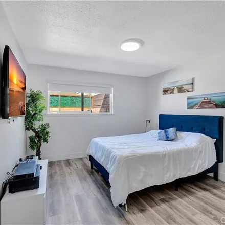 Image 5 - 4612 Via Vista Circle, Huntington Beach, CA 92649, USA - Apartment for rent