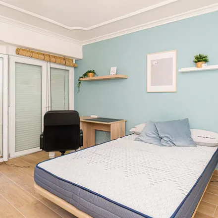 Rent this 5 bed room on Carrer la Torre in 43AC, 03204 Elx / Elche