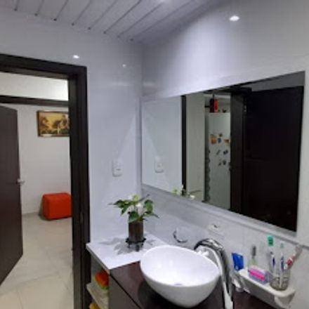 Rent this 7 bed apartment on Calle 48D in Comuna La Estación, 170004 Manizales