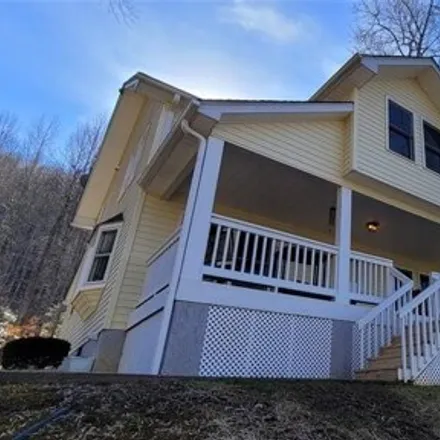 Buy this 3 bed house on 24 Big Rock Road in Knob Creek, Transylvania County