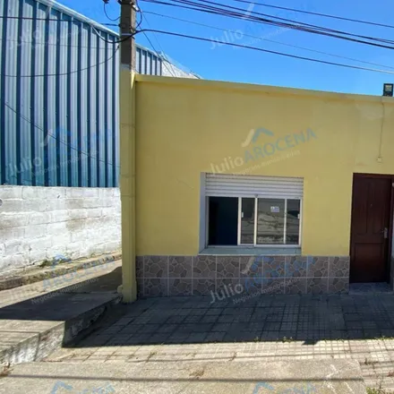 Buy this studio house on Treinta y Tres 327 in 70000 Colonia del Sacramento, Uruguay