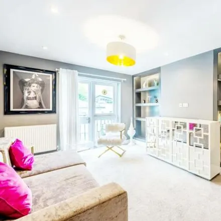 Image 2 - The Sandhills, Limerston Street, London, SW10 0BG, United Kingdom - Apartment for sale