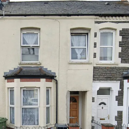 Rent this 3 bed townhouse on Craddock Street in Cardiff, CF11 6ED