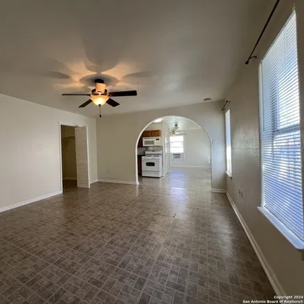 Image 3 - 251 East Lullwood Avenue, San Antonio, TX 78212, USA - Apartment for rent