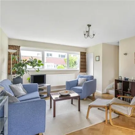 Image 5 - unnamed road, London, BR6 8DB, United Kingdom - Townhouse for sale