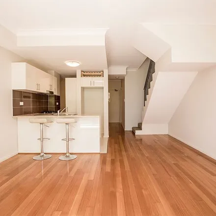 Image 6 - Macnamee's Building, Spencer Lane, Macdonaldtown NSW 2015, Australia - Apartment for rent