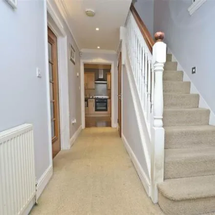 Image 5 - The Sigers, London, HA5 2QH, United Kingdom - House for sale