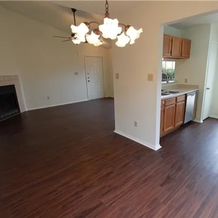 Image 3 - 2300 Fuzz Fairway, Wells Branch, TX 78728, USA - Apartment for rent