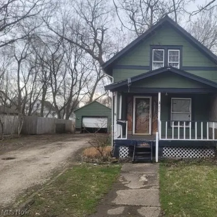 Buy this 2 bed house on 644 Allyn Street in Akron, OH 44311