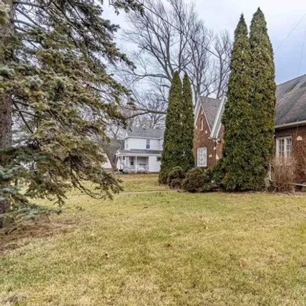 Image 2 - 1204 Clark Street, Low Point, Woodford County, IL 61545, USA - House for sale