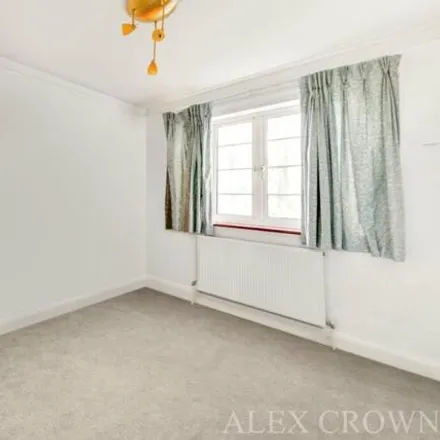 Image 7 - Neville's Court, London, NW2 6HQ, United Kingdom - Apartment for sale
