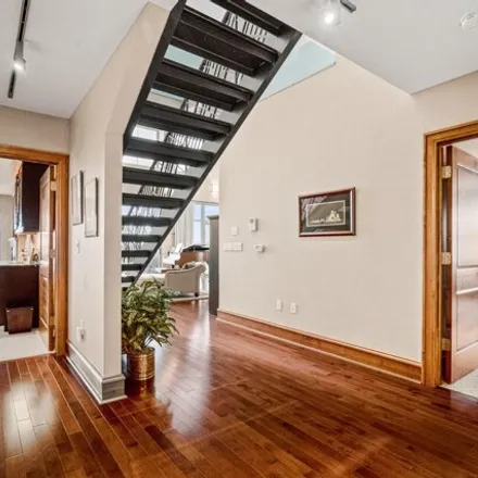 Image 3 - The BreakWater, 1313 North Franklin Place, Milwaukee, WI 53202, USA - Condo for sale