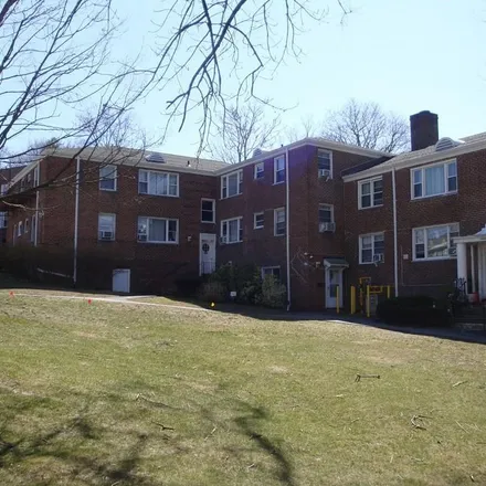 Rent this 1 bed apartment on 2 Soundview Avenue in City of White Plains, NY 10606