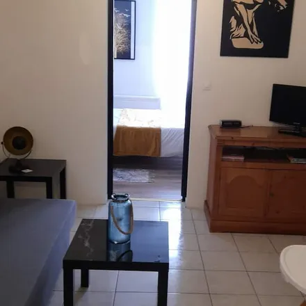Rent this 2 bed apartment on 34140 Mèze