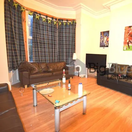 Rent this 7 bed townhouse on 189 Royal Park Terrace in Leeds, LS6 1NH
