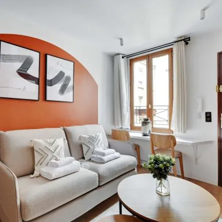 Rent this studio apartment on 7 Rue Dailly in 92210 Saint-Cloud, France