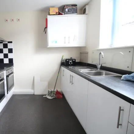 Image 7 - 90 Humber Avenue, Coventry, CV1 2AT, United Kingdom - Apartment for rent