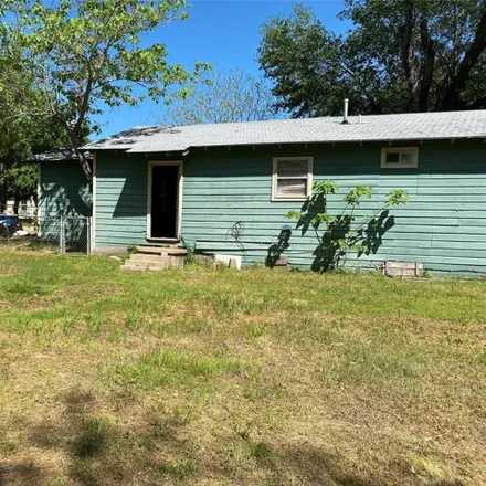 Image 4 - 401 East Clay Avenue, Malakoff, Henderson County, TX 75148, USA - House for sale