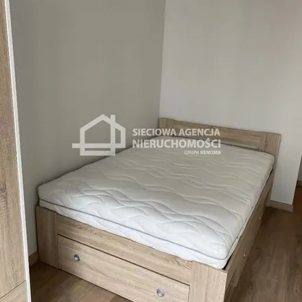 Rent this 3 bed apartment on Aleja Generała Józefa Hallera 132 in 80-416 Gdańsk, Poland