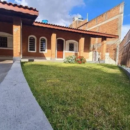 Buy this 3 bed house on Rua Moras Jacinto Ângelo in Santa Lúcia, Poços de Caldas - MG