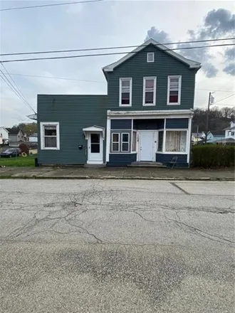 Buy this studio house on 1180 Penn Avenue in Jeannette, PA 15644