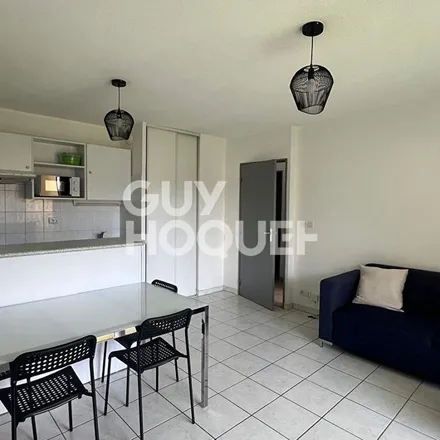 Rent this 2 bed apartment on Le Fourn'isle in 5 Place Gabriel Péri, 38080 L'Isle-d'Abeau