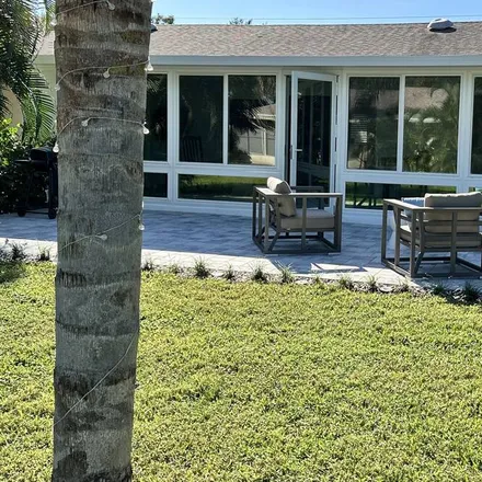 Rent this 2 bed house on Naples