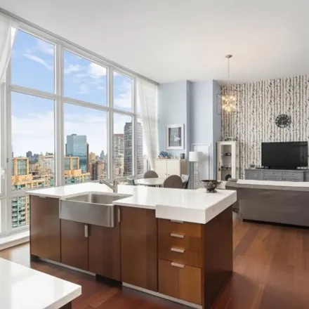 Image 7 - The Aldyn, 60 Riverside Boulevard, New York, NY 10069, USA - Condo for sale