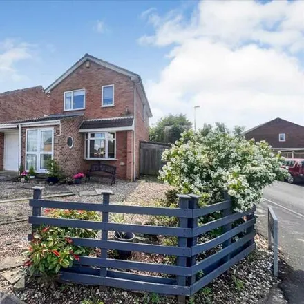 Buy this 3 bed house on Daleside in Cotgrave, NG12 3QN