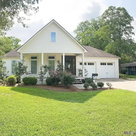 Buy this 3 bed house on 1554 Carter Avenue in The Hideaway, Baton Rouge