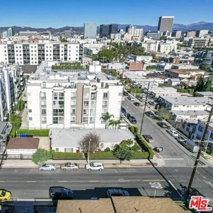 Image 6 - 1057 S Hobart Blvd, Los Angeles, California, 90006 - House for sale