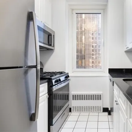 Image 7 - La Premier, West 55th Street, New York, NY 10019, USA - Apartment for rent