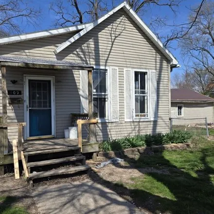 Buy this 2 bed house on 413 Sycamore Street in Clinton, IN 47842