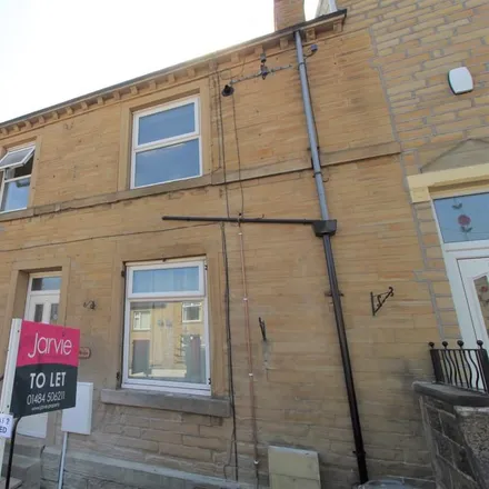 Rent this 2 bed apartment on Long Lane in Huddersfield, HD5 9LH